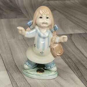 Mirete Porcelain Figurine Girl Yelling Playing Dress Up 4" Made In Spain